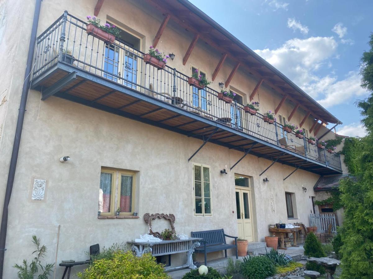 Apartman Bohema Apartment Kourim Bagian luar foto